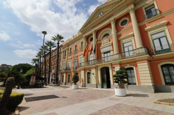 Mapfre se adjudica el contrato del seguro de responsabilidad civil del Ayuntamiento de Murcia