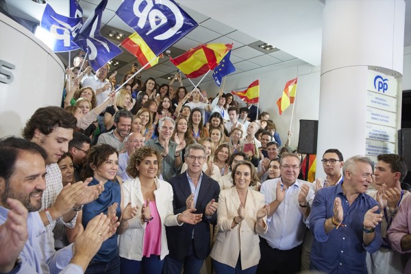 El PP vence y España gira a la derecha