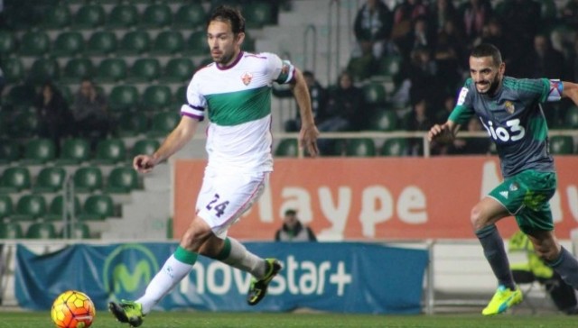 Lolo sufre un esguince de rodilla pero llegará a tiempo para la pretemporada