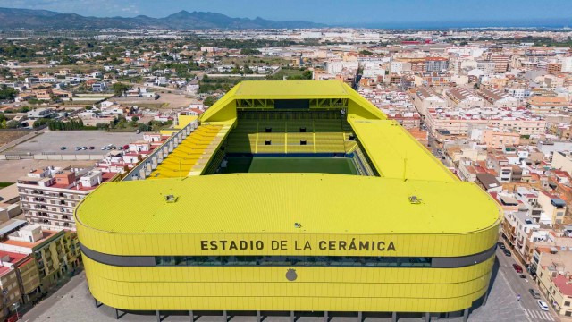 ¿Qué hay detrás del fútbol de Primera? Los más de 500 invisibles de cada partido en La Cerámica