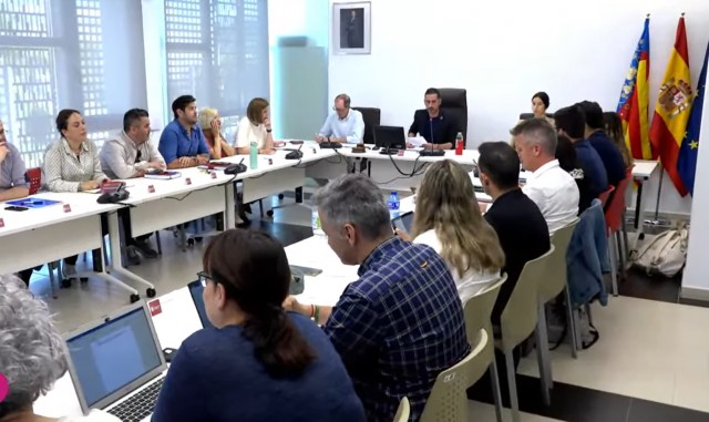 Vox arremete contra el PP de Mislata por respaldar viajes por Europa a cambio de participar