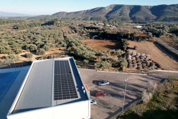 Canet lo Roig legaliza el cementerio, el parking del campo de fútbol y el ecoparque tras dos décadas 