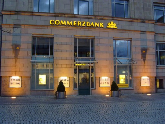 El Commerzbank estudia 'pasar' del BCE y guardar el dinero en efectivo en bóvedas