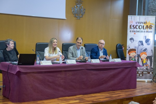 Un centenar de expertos en deporte escolar se reúne en Petxina para reflexionar sobre el futuro de las Escuelas Deportivas
