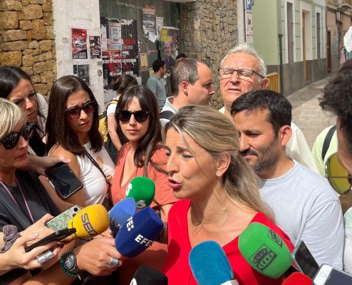 Díaz dice que habla con Oltra 