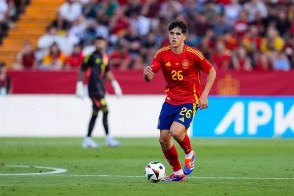 Pau Cubarsí, Aleix García y Marcos Llorente, descartes para la Eurocopa 2024