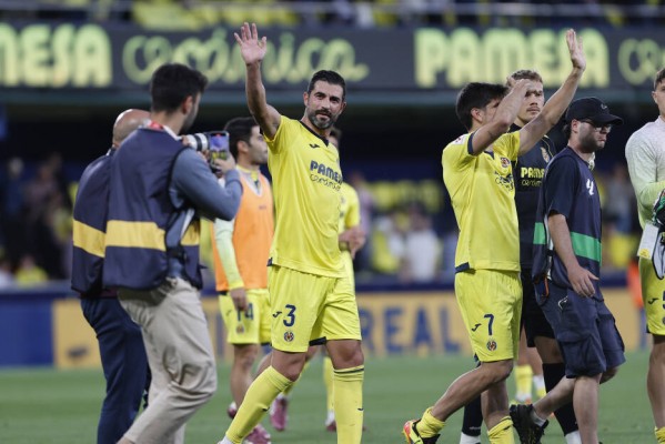 El Villarreal afronta en el mercado de fichajes un rejuvenecimiento de plantilla casi obligatorio