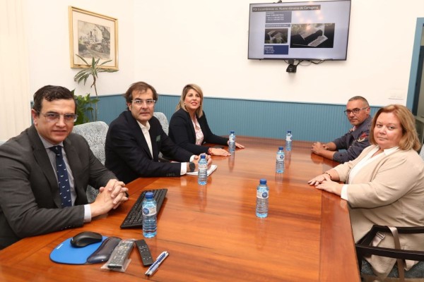 Vecinos, empresarios, Ayuntamiento y Puerto mantienen que El Gorguel no debe interrumpir su tramitación