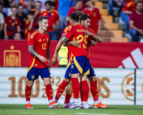 Ayoze dificulta la decisión de Luis de la Fuente
