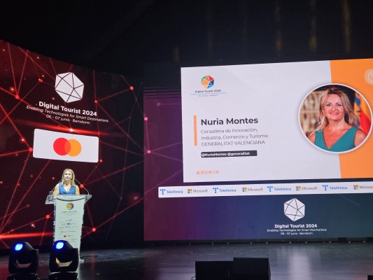 Nuria Montes cree que el Gobierno está 