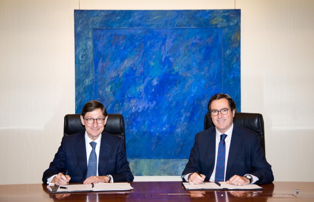 CaixaBank y la CEOE amplían hasta 40.000 millones la línea de financiación para empresas
