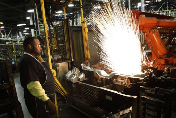 La producción industrial resurge en la Región con un 8% más en abril