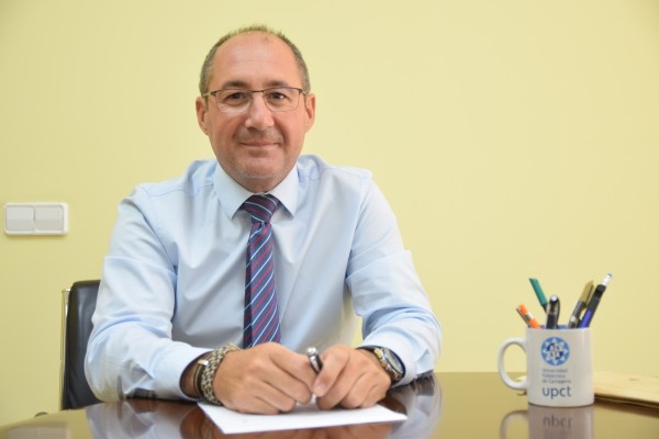 UPCT: Lozano se presenta