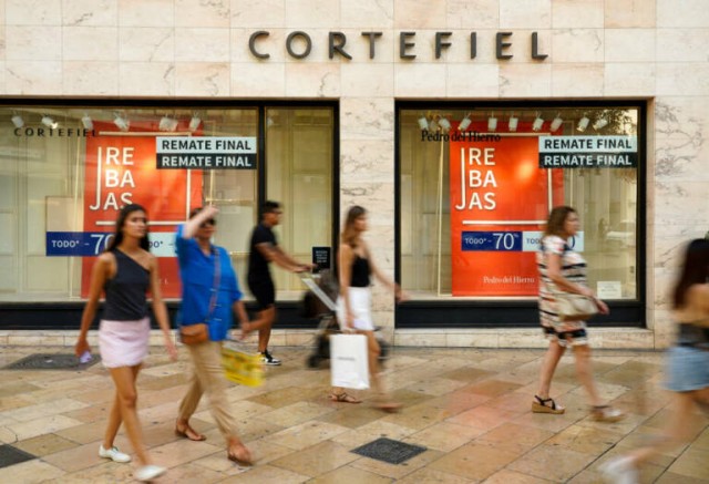 Tendam impulsa sus ventas un 6,5% en 2023, hasta los 1.288 millones, y valora su salida a Bolsa
