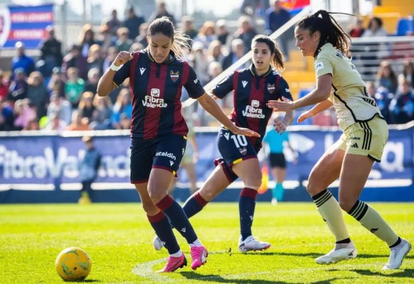 El decisivo Granada-Levante del domingo se jugará en Motril

