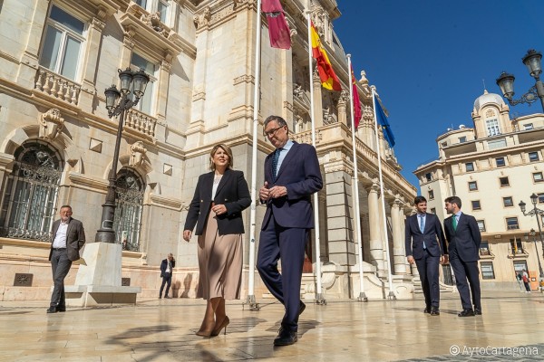 La alcaldesa reprueba al Ministerio por no aprobar mejoras en el servicio de cercanías Cartagena-Murcia