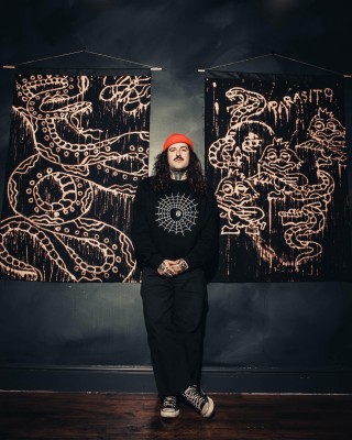 Jacobo Amador, el ilustrador y tatuador al que adoran los fans de Viagra Boys de todo el mundo
