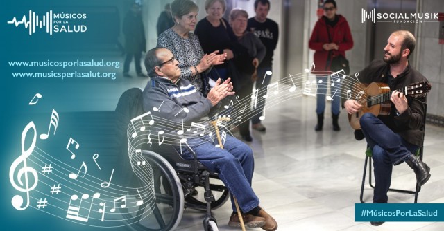 Músicos por la Salud inicia en el Peset y Padre Jofré su proyecto de microconciertos en hospitales