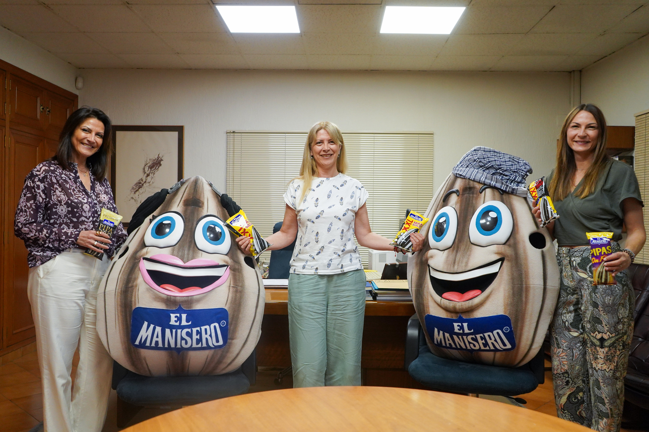 El Manisero, del cacahuete a abastecer de pipas durante medio siglo a los hogares