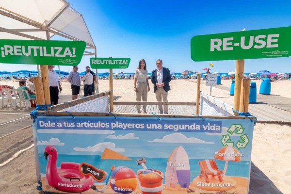Benidorm instala el primer punto para dar una nueva vida a los artículos playeros de los turistas