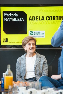 La economía colaborativa tiene una nueva enemiga: Adela Cortina