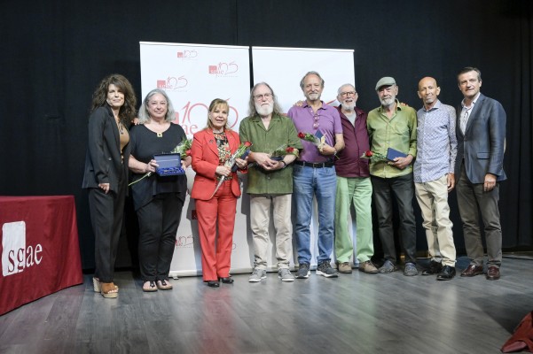 Julio Bustamante o María Jesús y su acordeón, homenajeados por cumplir medio siglo en la SGAE