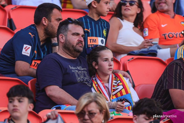 El Valencia lanza la campaña de abonos 2024-2025 con una subida de precio entre un 5 y 10%