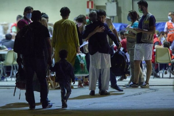 El Defensor del Pueblo insta a la policía valenciana a garantizar que se pueda pedir asilo