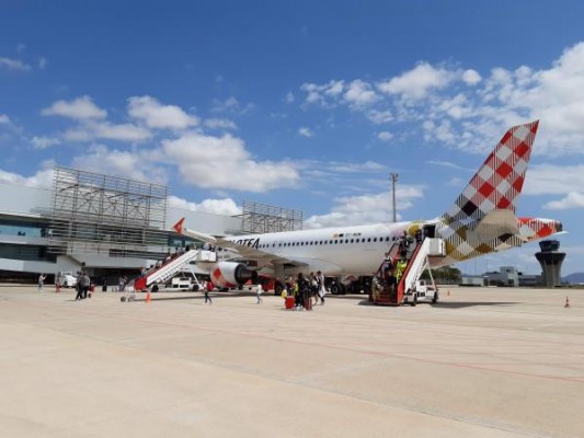 El Aeropuerto de Corvera estrena ruta para unir la Región con Bilbao de la mano de Volotea