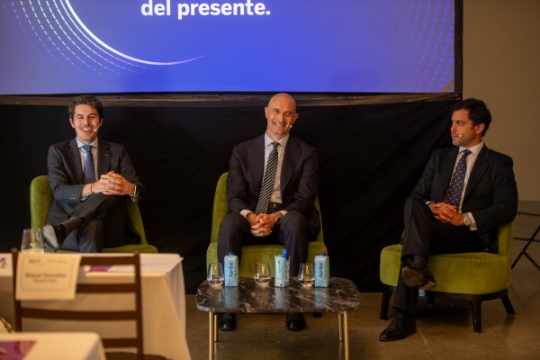 El potencial de la IA para invertir y el consejo de BBVA: cartera balanceada y renta fija 