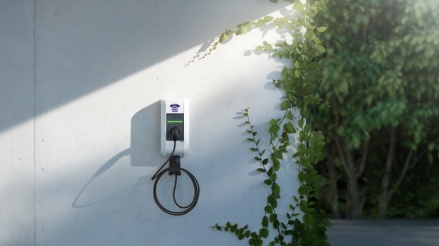 Ford Pro lanza una recarga doméstica para ayudar a los negocios a incorporar furgonetas eléctricas