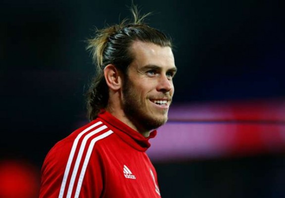 Todos contra Bale en un día histórico para Eslovaquia y Gales