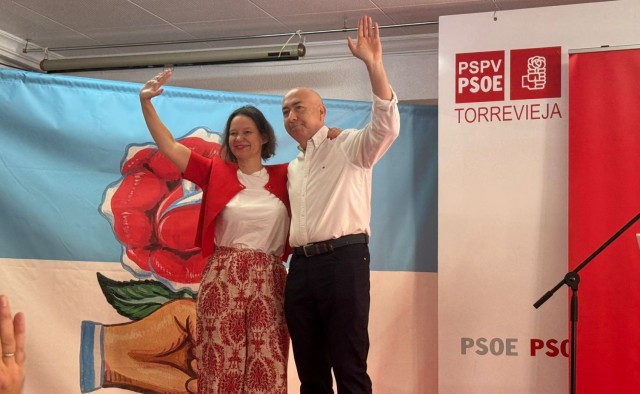 Pajín asegura que fue el PSOE el que hizo posible que España entrase en la UE
