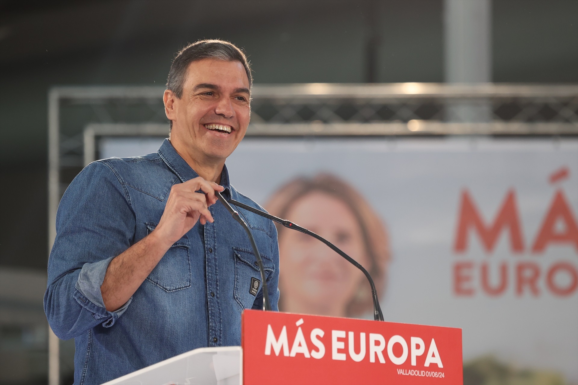 Sánchez apela a la izquierda ante la 