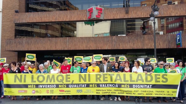 
La aplicación de la Lomce enfrenta al Gobierno con la educación pública