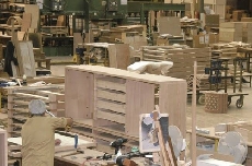 El mueble yeclano no entiende de aranceles y eleva un 10% las exportaciones en el primer semestre