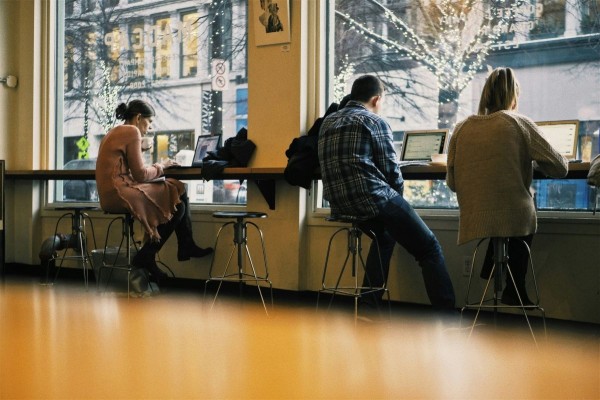 La flexibilidad se impone como uno de los factores más relevantes para cambiar o mantenerse en el puesto de trabajo
