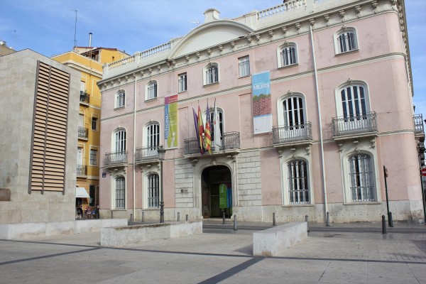 El CEU Cardenal Herrera premia la transparencia de Gandia y Rafelbunyol