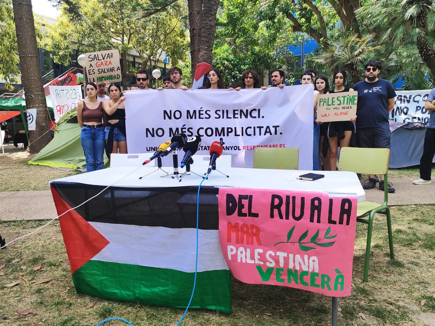 Acampada por Palestina de la UV pide un grupo de trabajo para que las medidas 