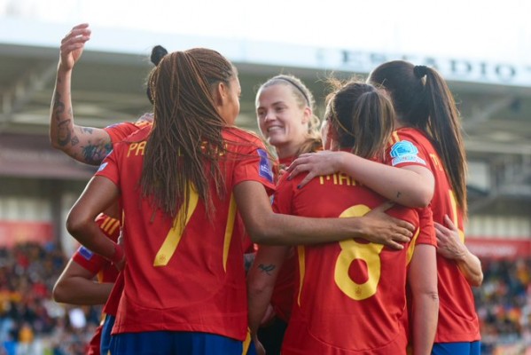 España quiere dar un gran paso hacia la EURO