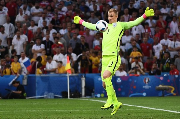 Inglaterra deja escapar la victoria ante Rusia en el descuento