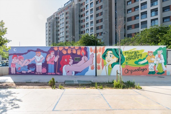 València homenajea a la arqueóloga Marga Sánchez con un nuevo mural de 'Dones de Ciència'