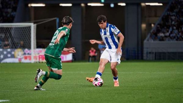 Jon Aramburu renueva con la Real Sociedad hasta 2027