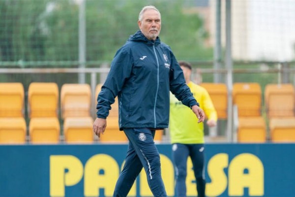El Villarreal renueva al técnico del filial, Miguel Álvarez, por dos temporadas más