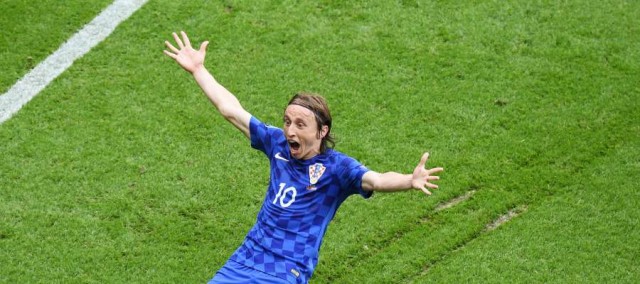  'Mágico' Modric acaba con Turquía