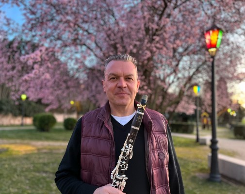 La OSRM estrena en Murcia y Cartagena 'Áurea', de Pacho Flores, con el clarinetista Juan Ferrer como solista

