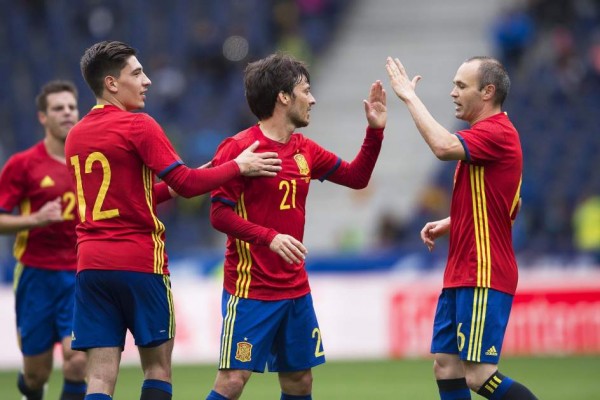 España inicia su camino hacia la tercera 'corona' consecutiva