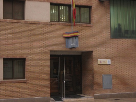 Retrasos en la renovación del DNI a personas con discapacidad en Alzira a falta de un ascensor