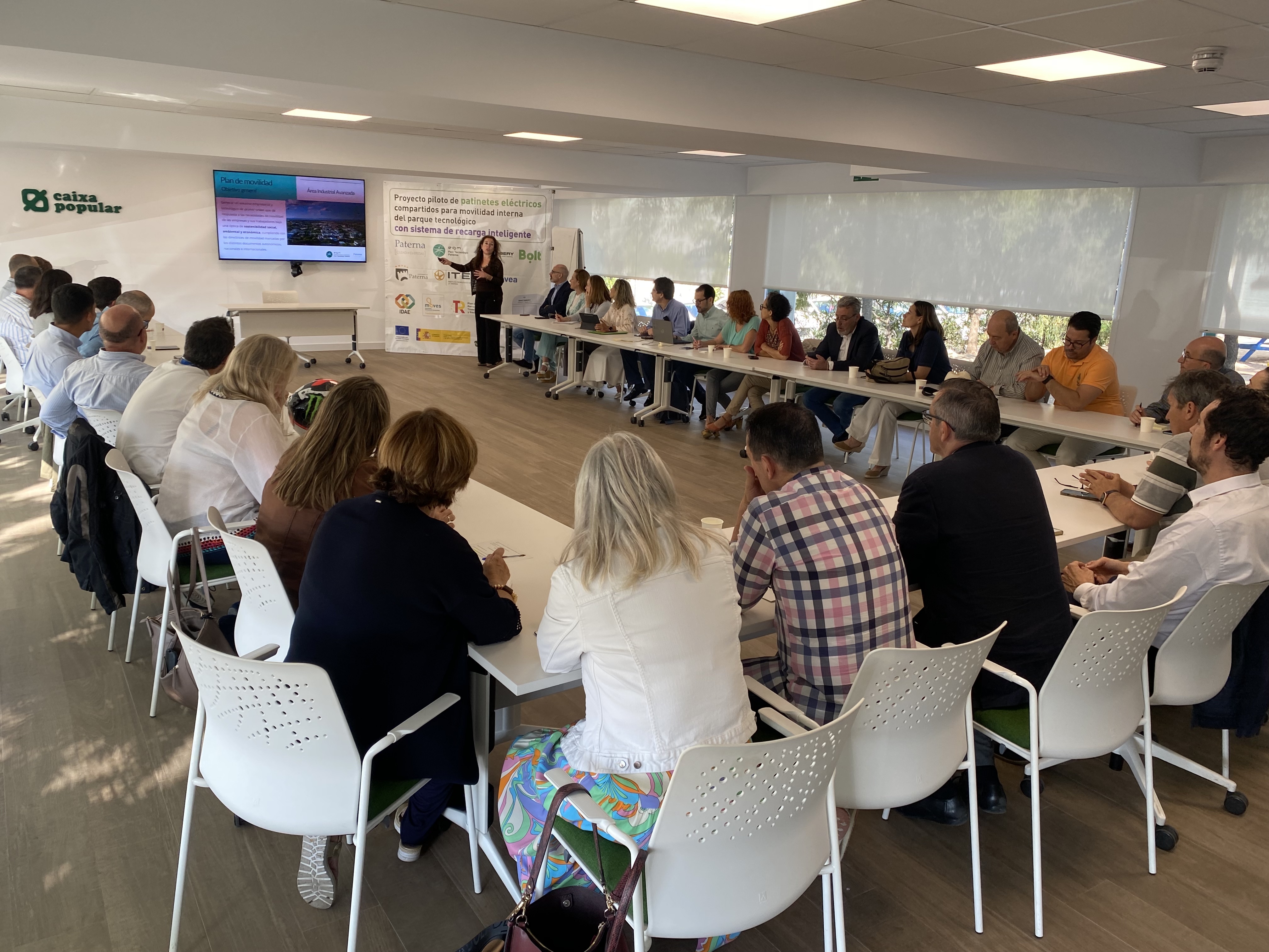 El 88% de la plantilla del Parque Tecnológico de Paterna utilizaría el tranvía si se prolongara