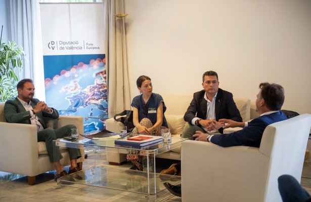 La Diputació promueve intercambiar experiencias de movilidad sostenible entre Silla e Italia